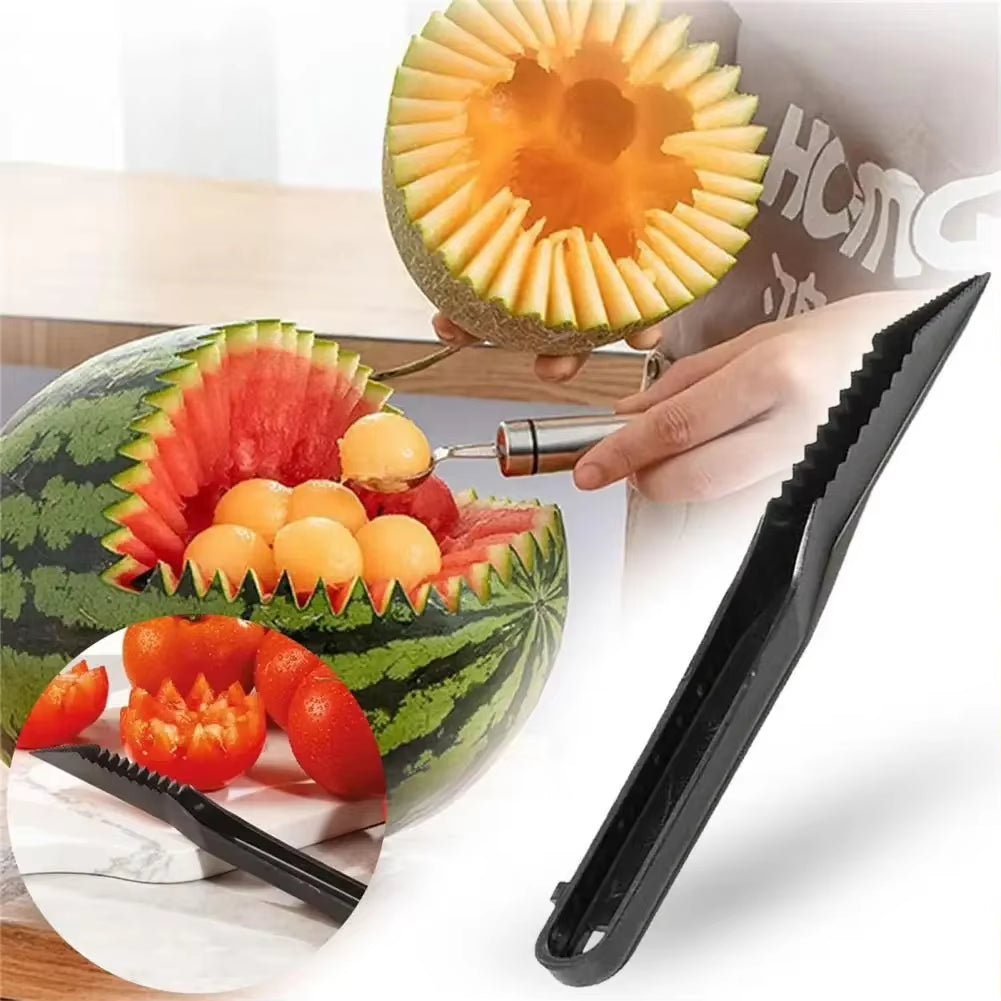 Piranha V-Shaped Serrated Vegetable and Fruit Slicer with Decorative Pattern, Stainless Steel Blade, and Non-Slip Handle for Salad Preparation
