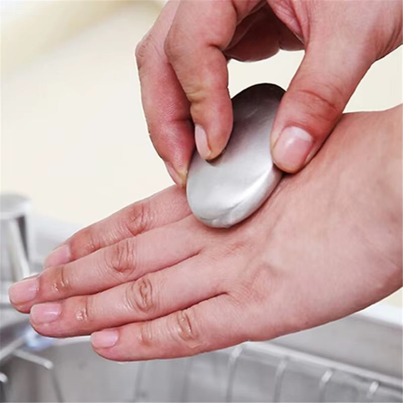 Revolutionary Stainless Steel Soap Bar & Holder – Effortlessly Banish Garlic, Onion & Fish Odors from Your Hands!